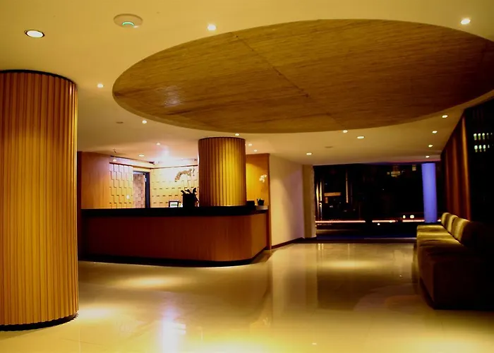 La Villais Kamojang 4* スミニャック
